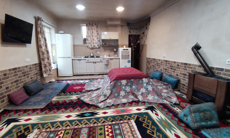 رزرو بوم گردی هامپوئیل خانه سهند