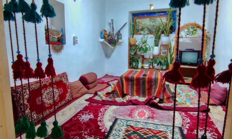 رزرو بوم گردی هامپوئیل خانه باریش