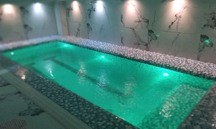 اجاره ویلا استخر اب گرم دربستی.