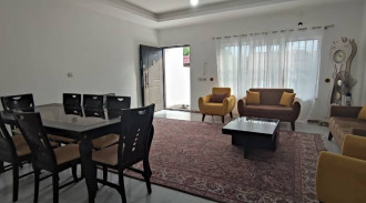 اجاره ویلای موج طبقه همکف با حیاط زیبا