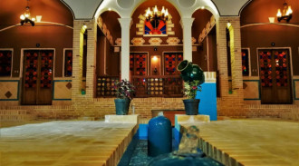 رزرو بوم‌گردی عمارت کهن (ستاره)