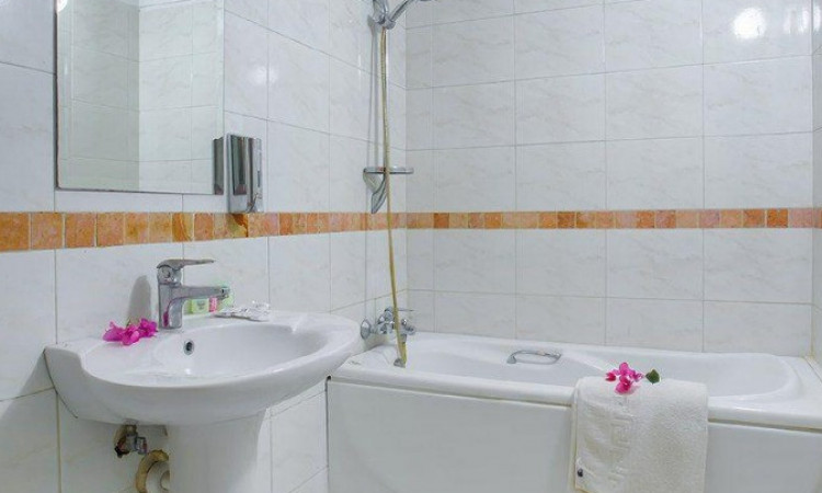 هتل ساحلی شهر