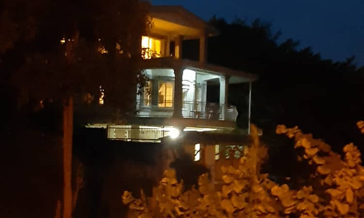 ویلا جنگلی دربست سه خوابه
