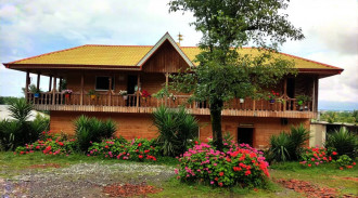 کلبه چوبی سه خوابه با ویوی بی نظیر کوه و جنگل