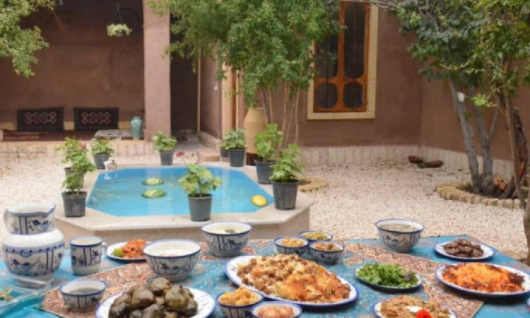 رزرو بومگردی خانه کالان(کف خواب-شاه سلطان)