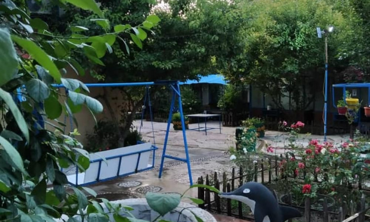 بوم گردی عمو قدرت ( سوئیت ریحان )