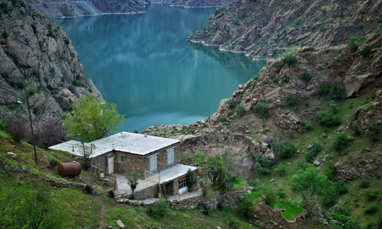 اجاره اقامتگاه یا خانه مسافر پاوه رز سفید
