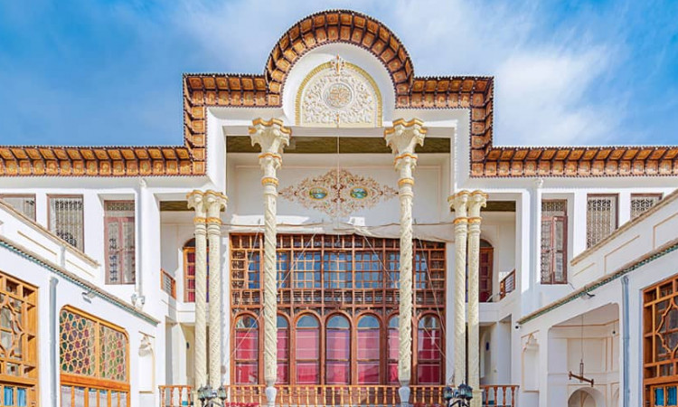 رزرو بوم گردی سنتی خان نشین (اتاق حوض خانه)