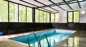 اجاره ویلای استخر آبگرم باغ بهادران