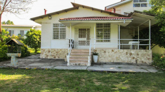 باغ ویلا گل های کاغذی نوشهر