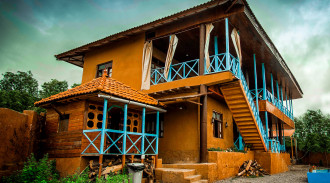 رزرو بوم گردی ماه سره/میچکا