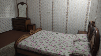 اجاره واحد 100متری دربست زیر همکف