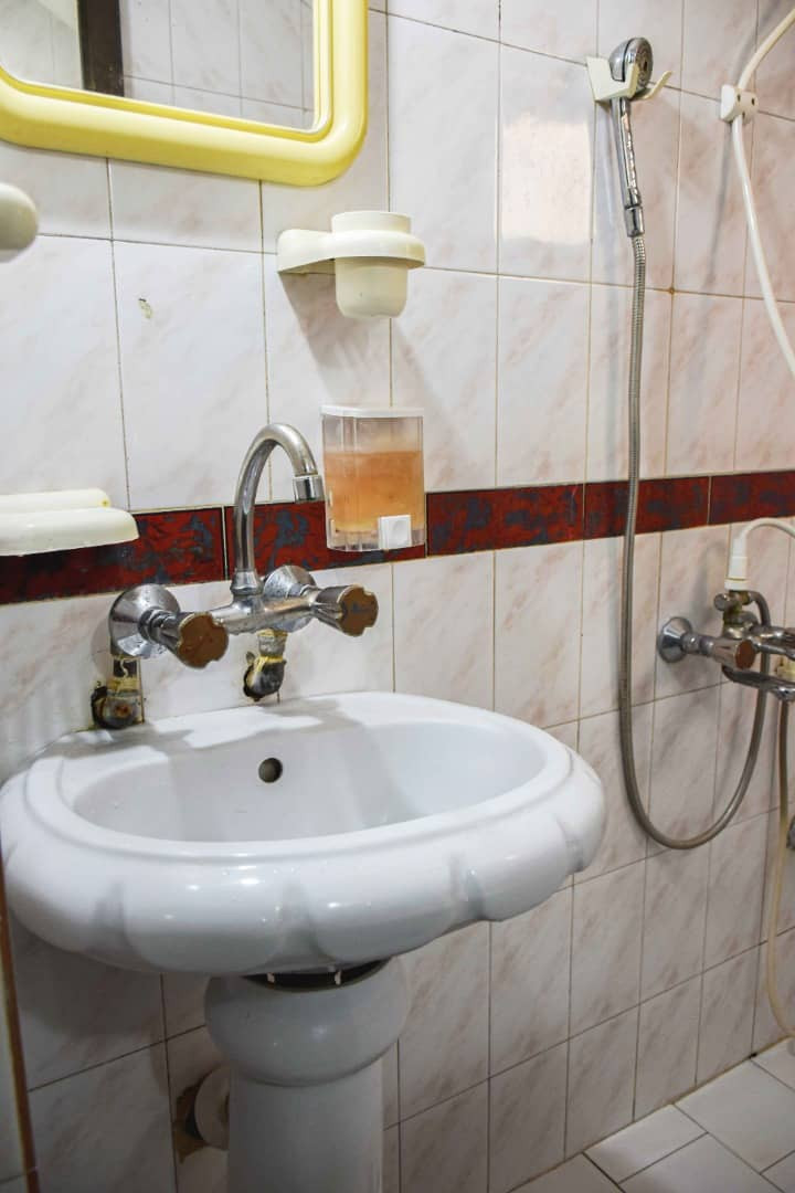 اجاره سوئیت نزدیک حرم (طبقه سوم 2 تخت)