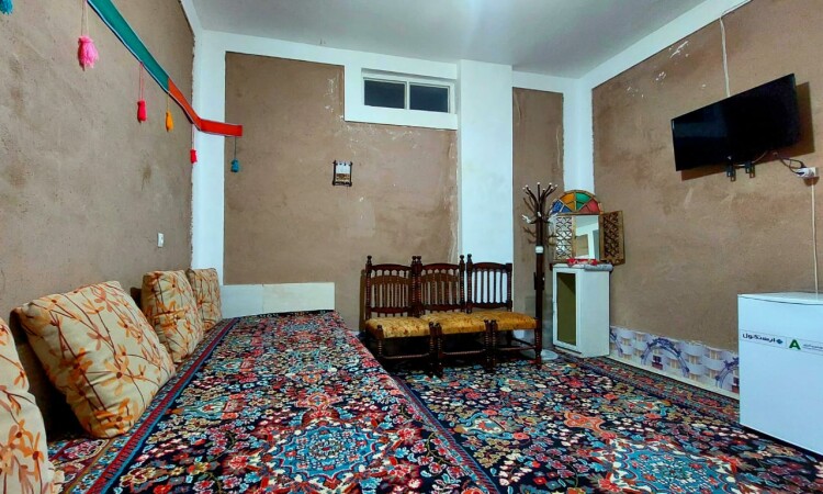 رزرو بوم گردی حرفه ایی کلوت شهداد(اتاق 4)