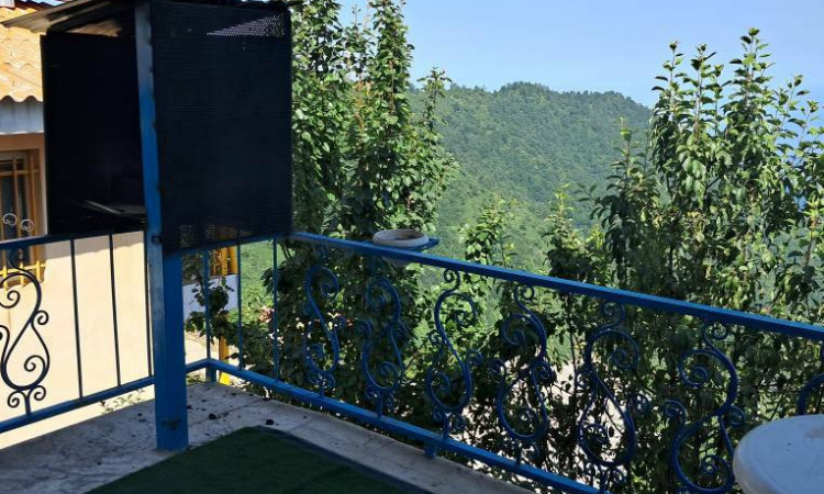 اجاره ویلا دوخوابه با ویوی بینظیر برفراز ابرها رامسر