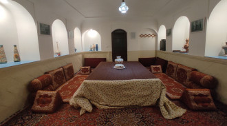 رزرو هتل بوتیک سمنانی ها - اتاق کرسی