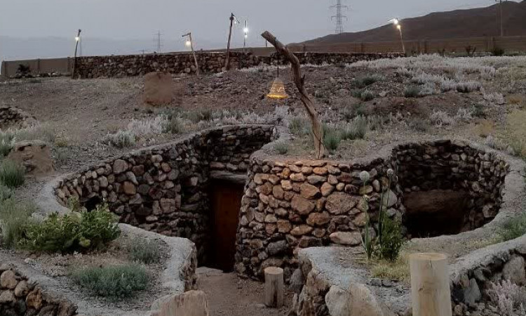 قامتگاه بوم گردی ده عروس - اتاق 17 متری 5