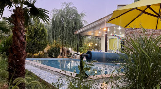 فيلا بحديقه للايجار بحمام سباحه تنقية اوتوماتيكية