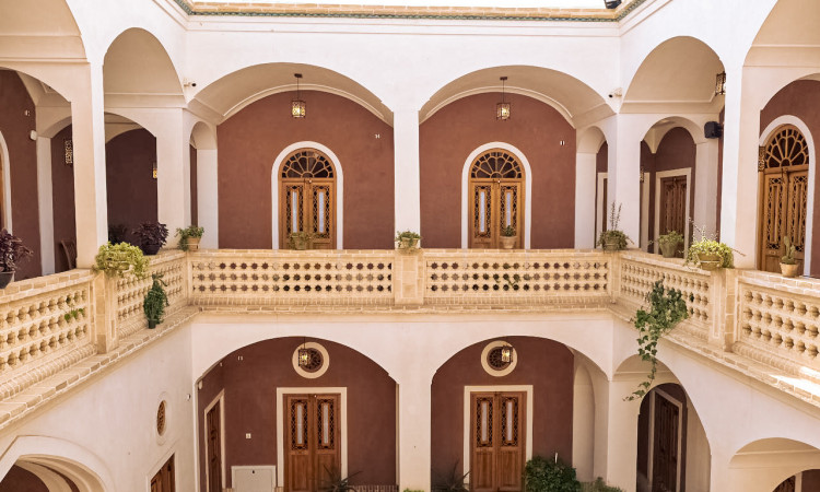 اجاره اتاق چهارتخته کانکت ویونا وارانا (حیاط)