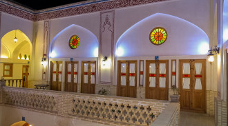 حجز الفندق التقليدي على درجات كاشان (غرفة جولشان)