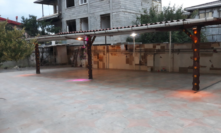 اجاره اقامتگاه دو خوابه طبقه دوم شیک در رامسر