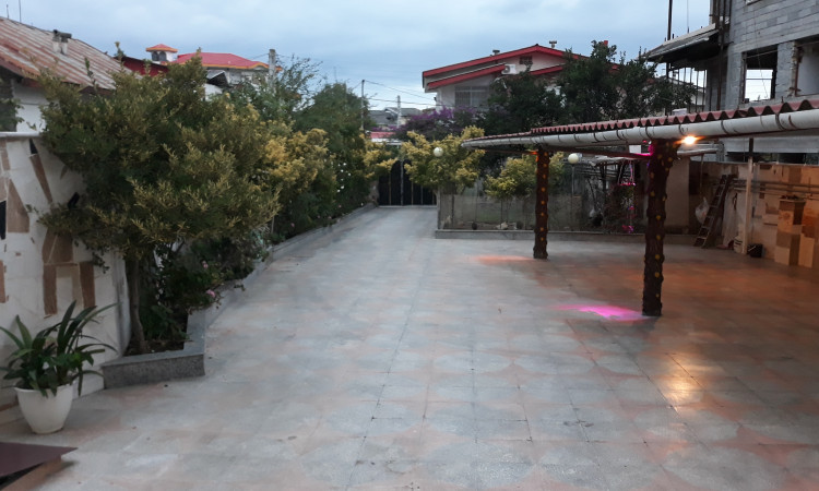 اجاره اقامتگاه دو خوابه طبقه دوم شیک در رامسر