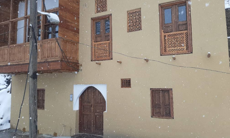مهمانسرای سنتی حنیفه زاد ( واحد 55 متری همکف )