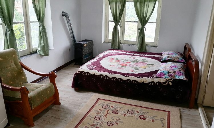 اجاره ویلا ساحلی جنگلی گل سرخ