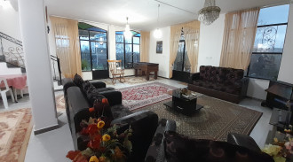 فيلا بارسا ثلاث طوابق للإيجار مع حديقة فواكه في رشت