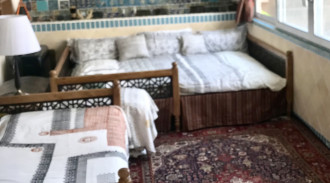 رزرو بوم گردی هنرمند سرای هورشید (اتاق عروسکخانه)