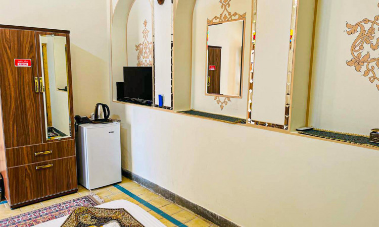 رزرو هتل سنتی گل آرا (اتاق گلنار)