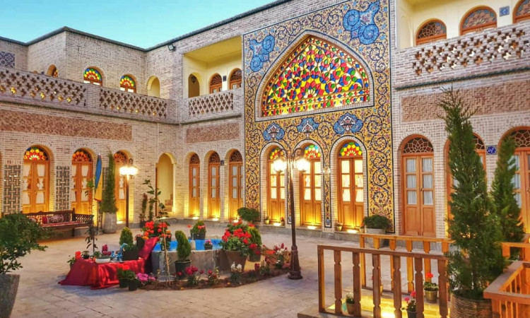 رزرو هتل سنتی گل آرا (اتاق گلنار)