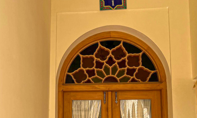 رزرو هتل سنتی گل آرا (اتاق گلنار)