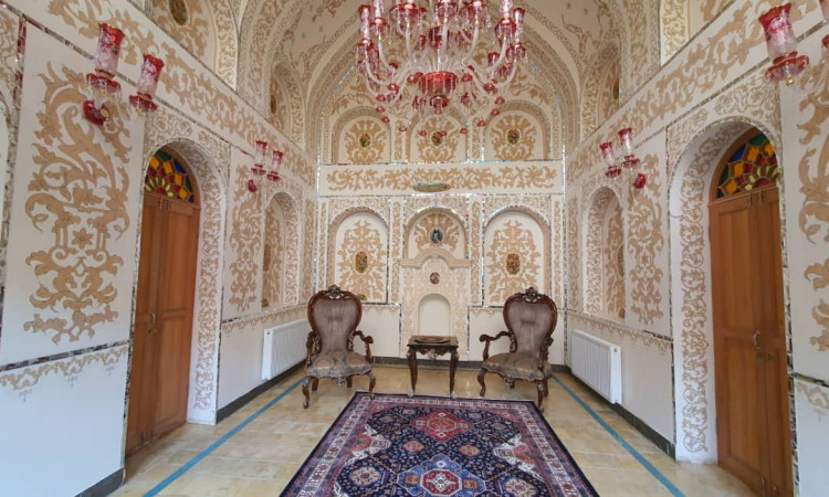 رزرو هتل سنتی گل آرا (اتاق گلنار)