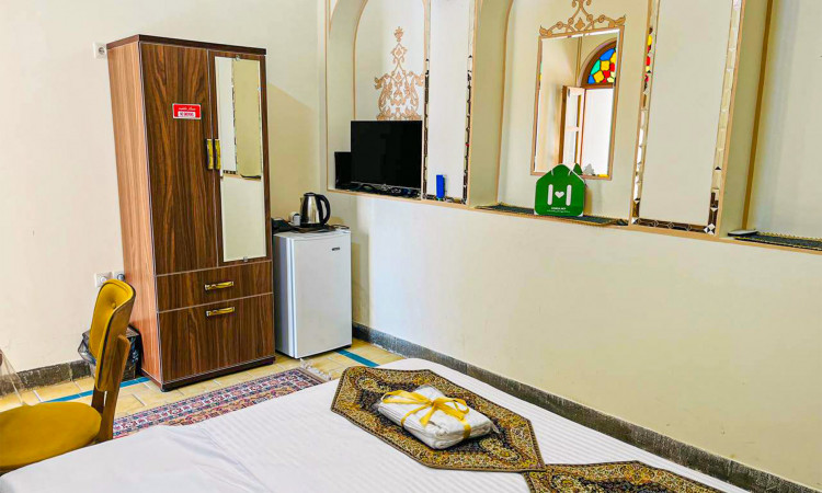 رزرو هتل سنتی گل آرا (اتاق گلنار)