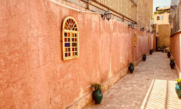 رزرو مهمانپذیر گنبد مینا اصفهان (اتاق سه تخته)
