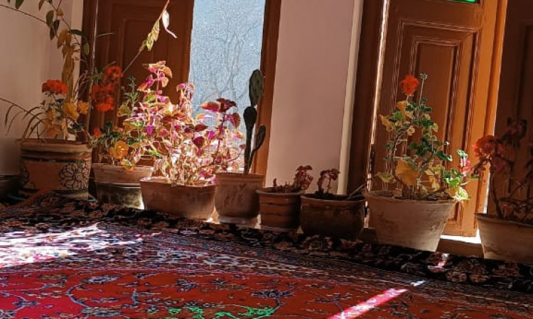 رزرو بوم گردی سادات(اتاق شاه نشین)