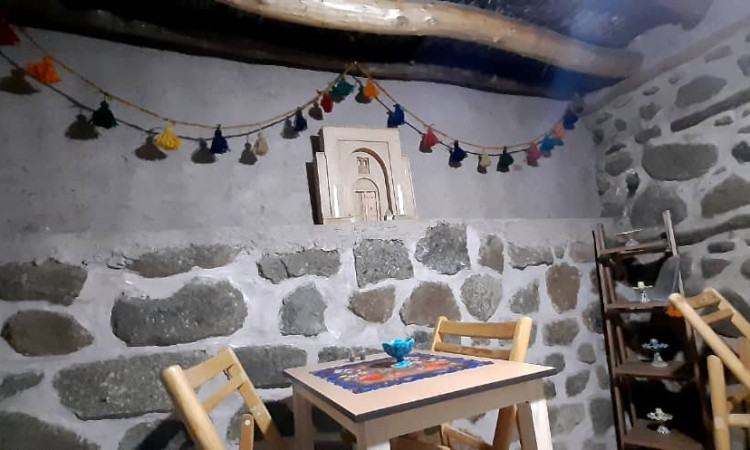 رزرو بوم گردی سادات(اتاق شاه نشین)