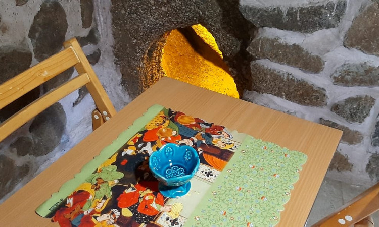 رزرو بوم گردی سادات(اتاق شاه نشین)