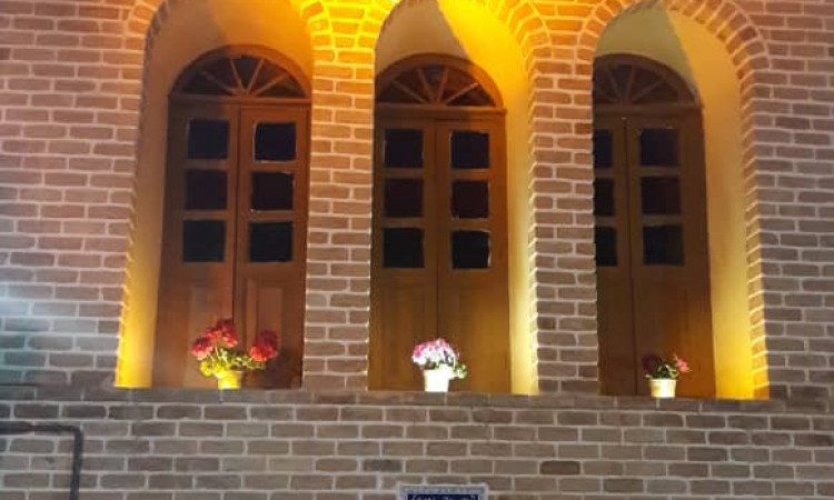 رزرو بوم گردی سادات(اتاق شاه نشین)