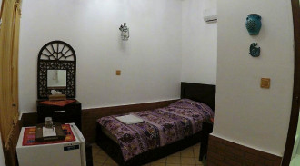 حجز فندق فانوس فيونا التقليدي بكاشان (غرفة نزاتون)