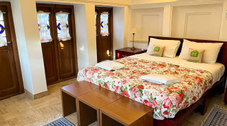 خانه سه نیک(سه تخته گیو)