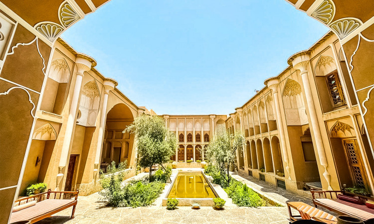 رزرو بوم گردی خانه سه نیک (پنج تخته کاوه)