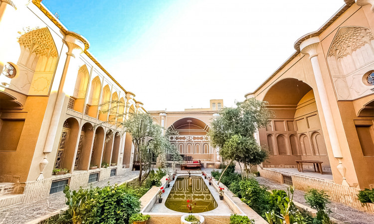 رزرو بوم گردی خانه سه نیک (پنج تخته کاوه)