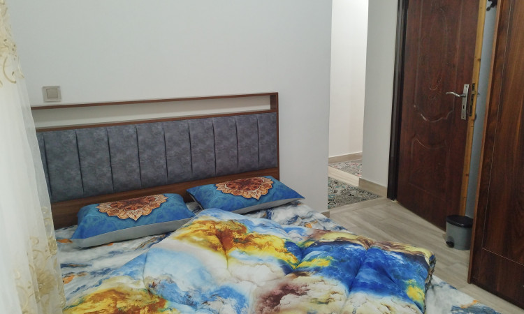 اجاره واحد اپارتمانی دو خوابه نوساز پای کوه