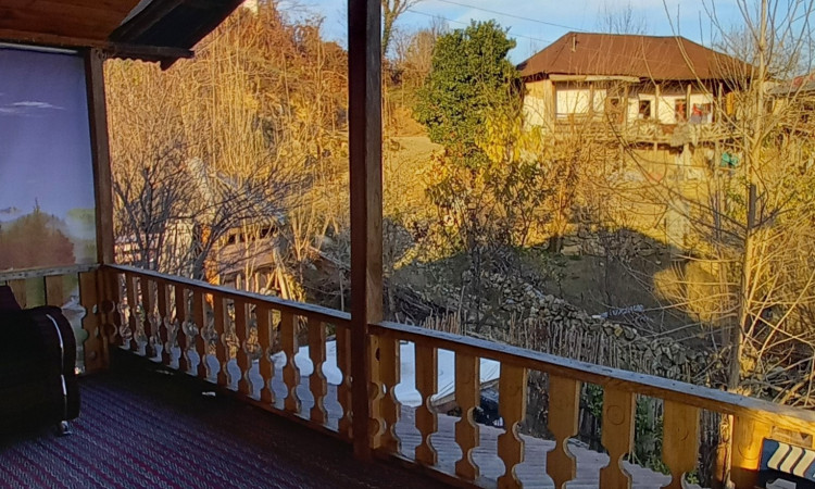 اجاره عمارت سنتی چوبی