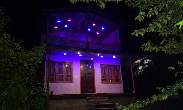 اجاره عمارت سنتی چوبی