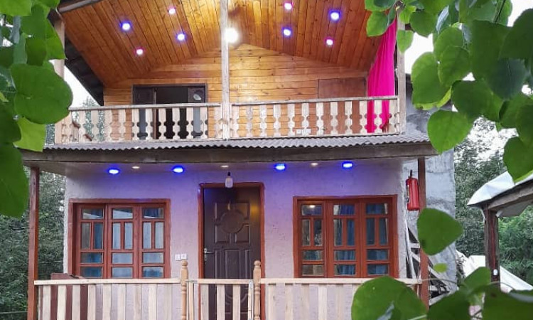 اجاره عمارت سنتی چوبی