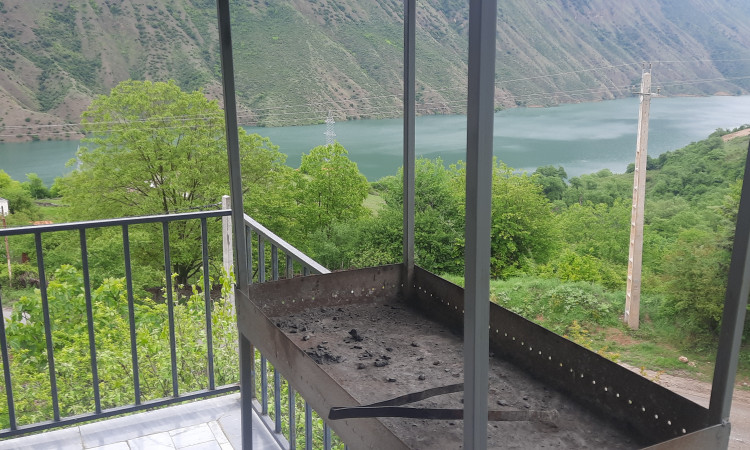ویلای دوخوابه روستایی با ویو جنگل و دریاچه سد