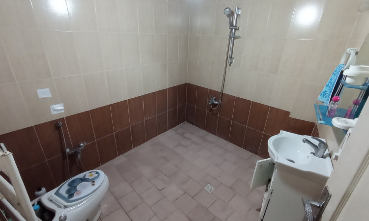 پنج‌خوابه جنگلی استخردار لتینگان
